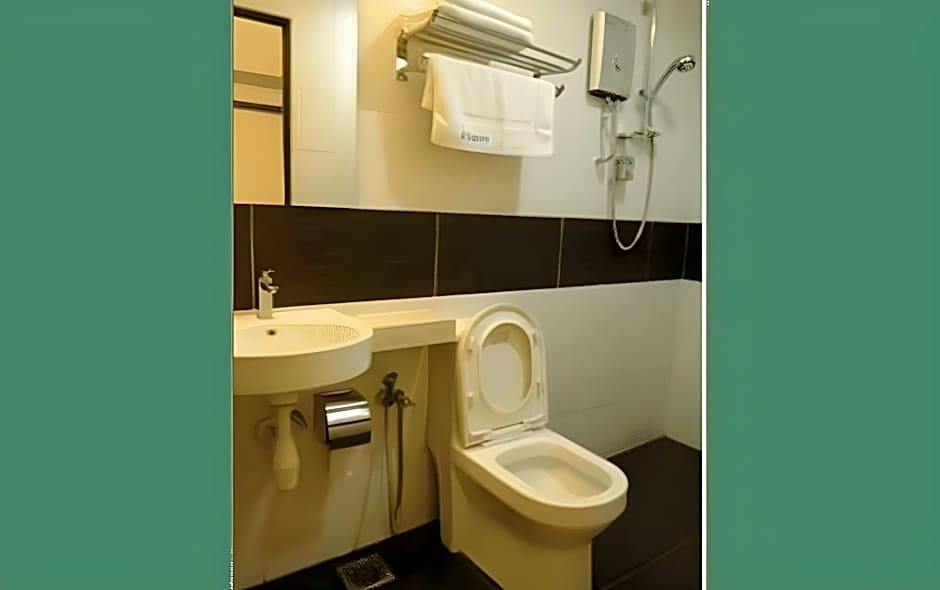 9 Square Hotel - Kota Damansara
