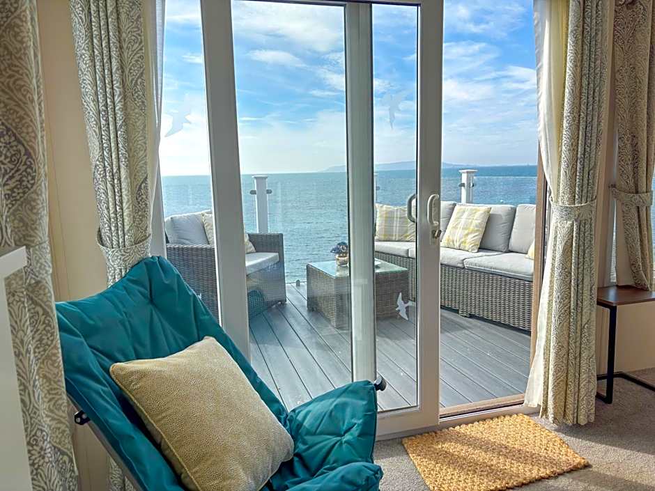 Europa Willow Pitch 29 Creek Caravan Park dog friendly