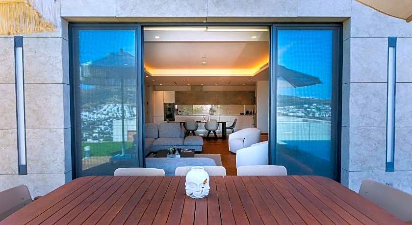Mare Deluxe Residences  & Villas