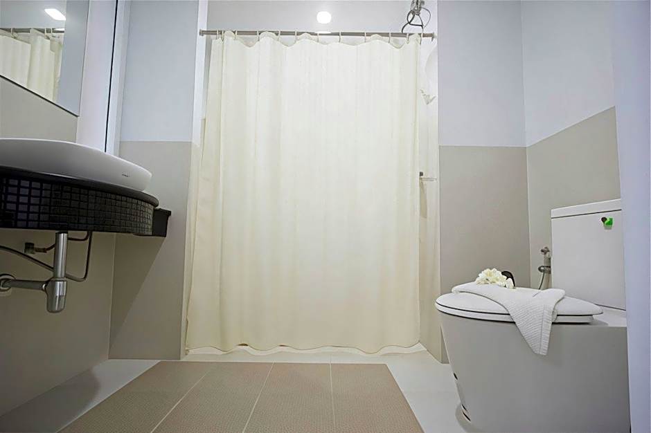 Prime Time Hotel Bang Saen