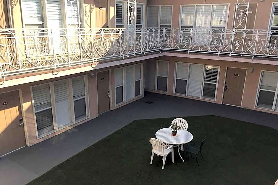 Bevonshire Lodge Motel