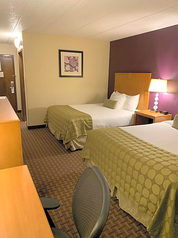 Ramada by Wyndham Marquette