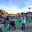 Emerald Dolphin Inn & Mini Golf