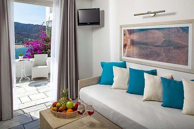 Foto 1 daripada 6 — Junior 1 Double Bed or 2 Beds Suite, Sea View
