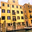Suite House 4343 apartments