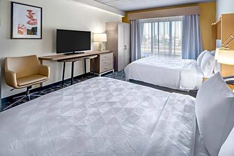 Queen Room with Two Queen Beds - Pool Side
