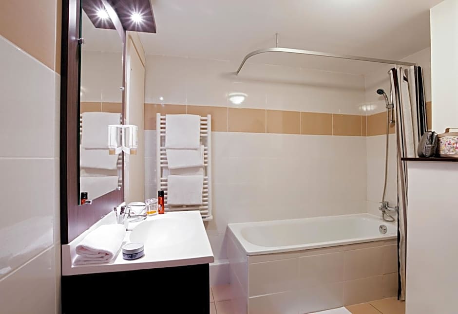 Adagio Access Marseille Saint Charles Aparthotel
