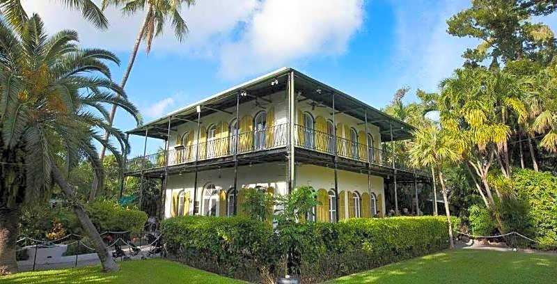 Amsterdam s Curry Mansion Inn