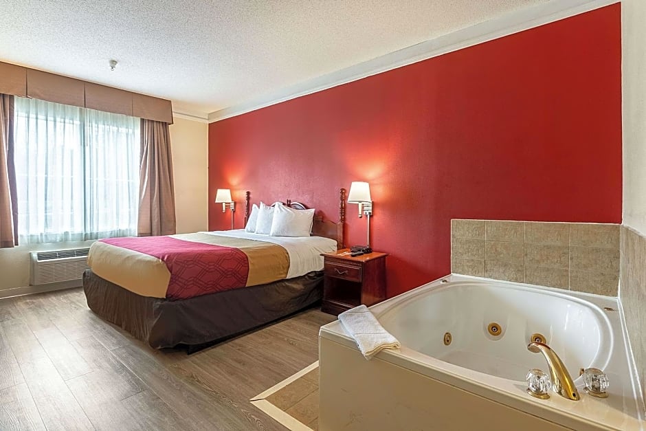 Econo Lodge Inn & Suites Douglasville