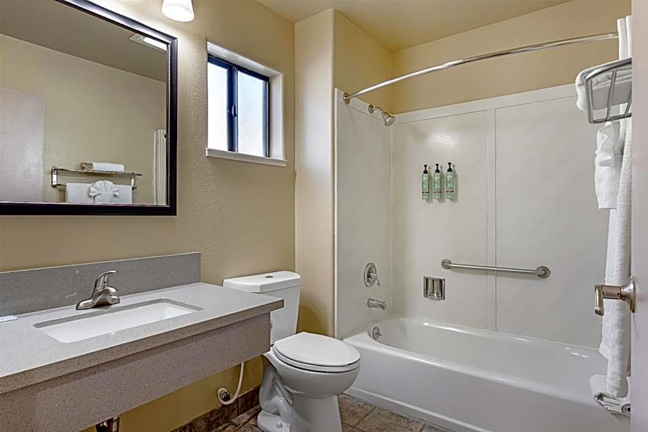 Best Western Plus Frontier Motel
