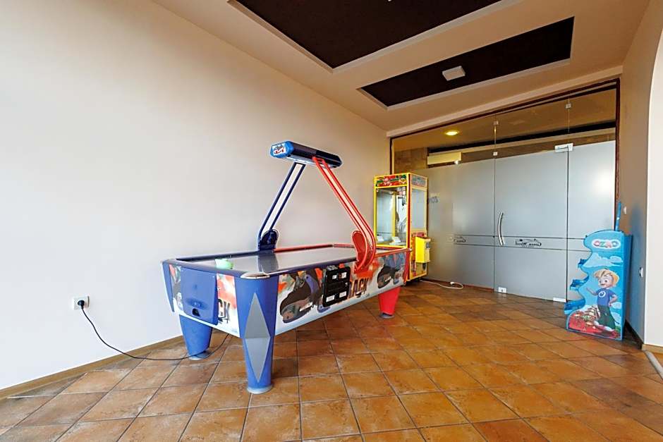 Green Wood Hotel & Spa