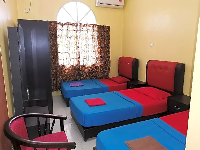 OYO 89819 Raz Hotel Kelulut