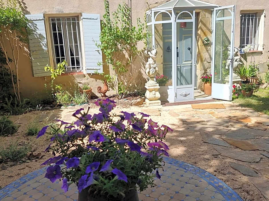 1560- Domaine Des Cinq Jardins- A Magical and Authentic Mansion