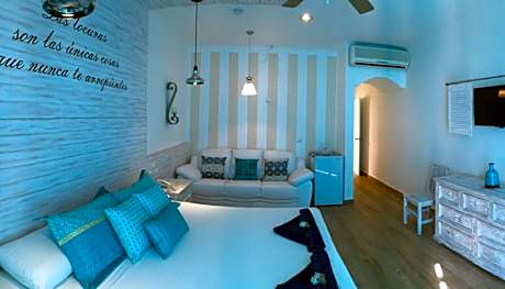 Junior Suite King with Sofa Bed