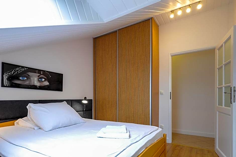 Dworek Różany Hotel & Restauracja