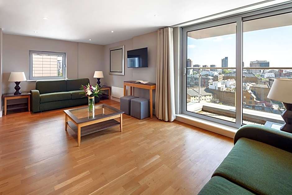 Marlin Aldgate Tower Bridge