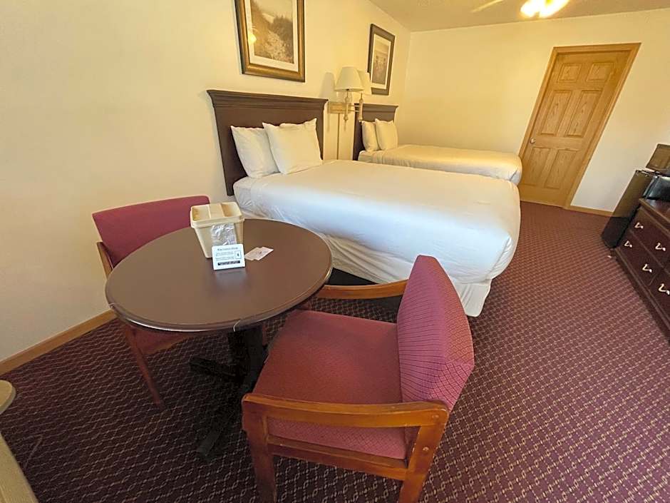 Lake Bluff Inn and Suites