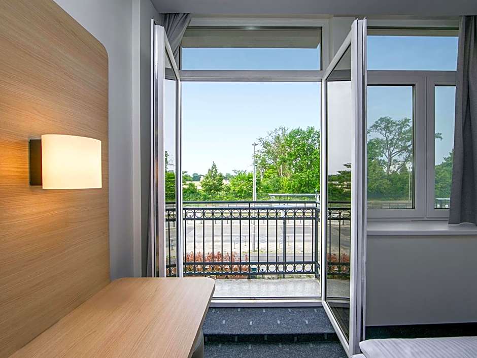 B&B HOTEL Berlin-Adlershof