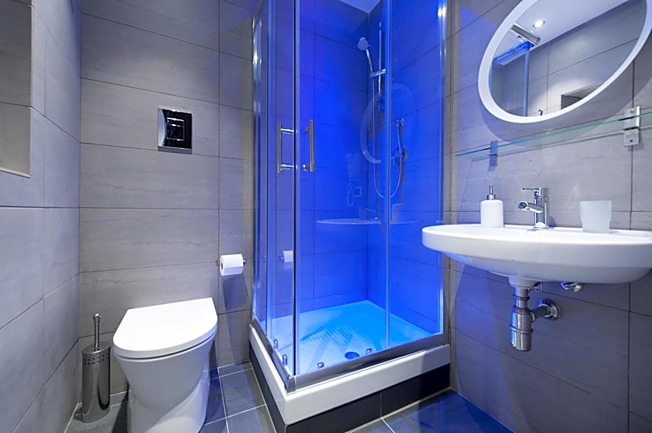 Room & Breakfast Zero