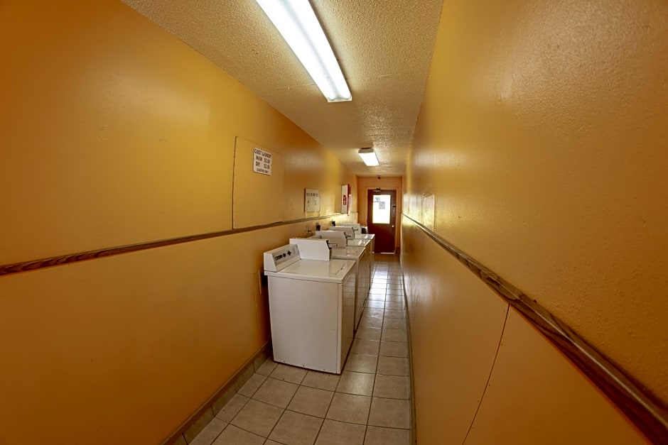 Knights Inn - Chanute