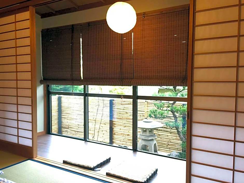 Kinkaku