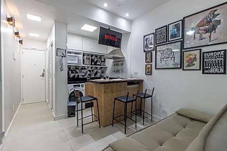 STUDIO ACONCHEGANTE à 3 min da praia de copa!