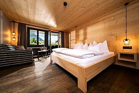 Superior Double Room Chalet Micheline
