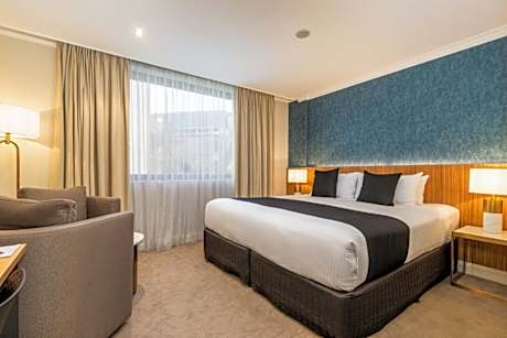 Deluxe King Room - Disability Access