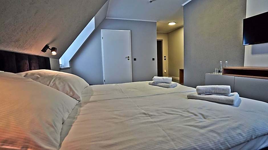 Hotel Made in Napoli by Siervo Międzybórz