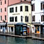 Leone Hotel