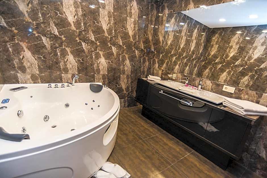 Gallery Art Hotel