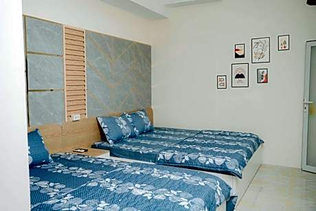 Superior Triple Room