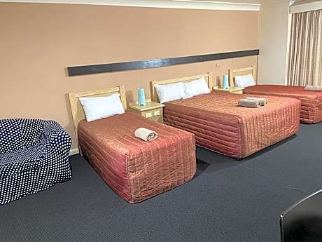 Family Room (4 person)