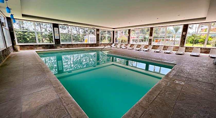 Howard Johnson Funes