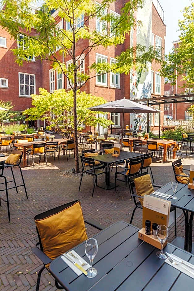 Post-Plaza Hotel & Grand Café