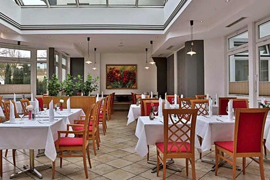 Hotel Empfinger Hof, Sure Hotel Collection by Best Western - direkt an der A81