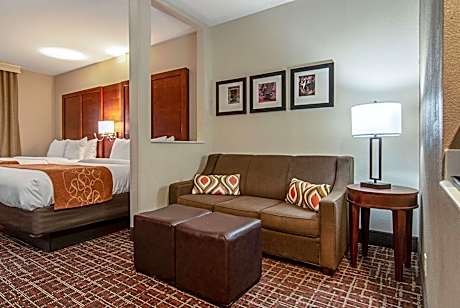 Queen Suite with Two Queen Beds - Non-Smoking