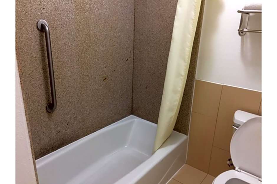 Motel 6 Tyler