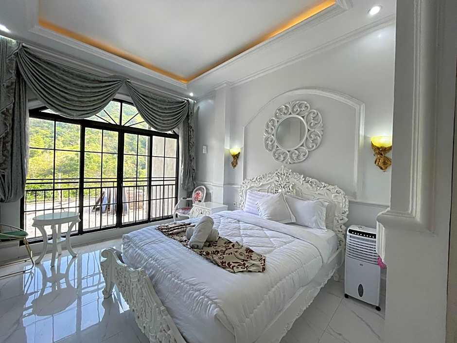 Casa Rani Hotel & Restaurant