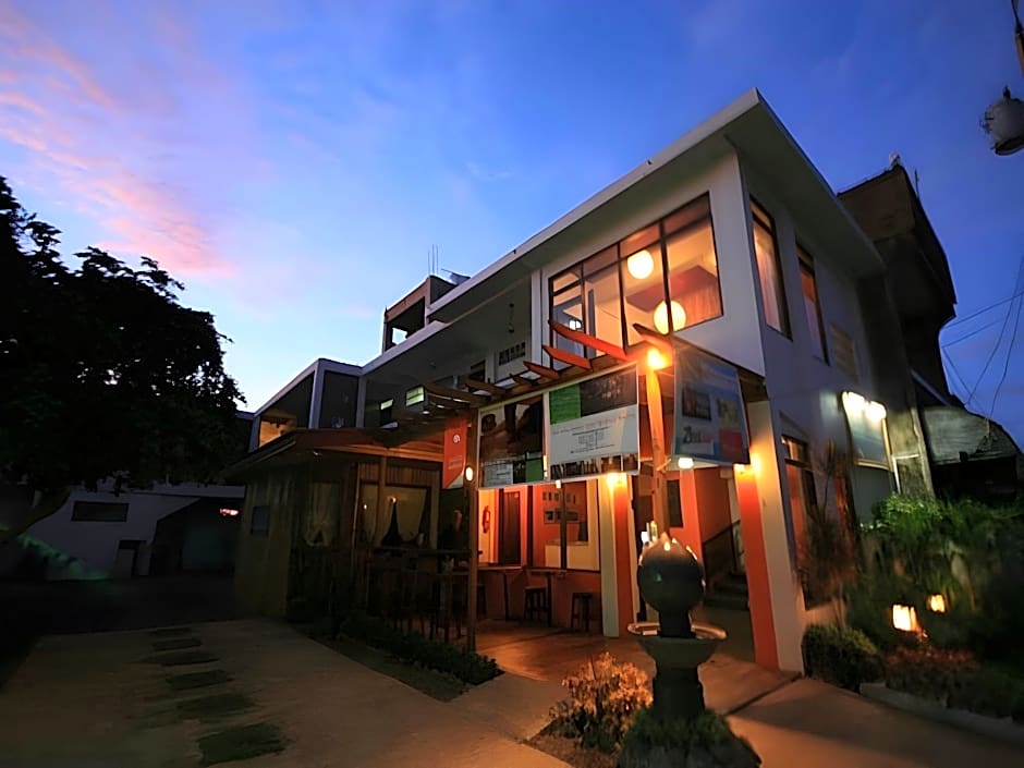 Antonios Pension House