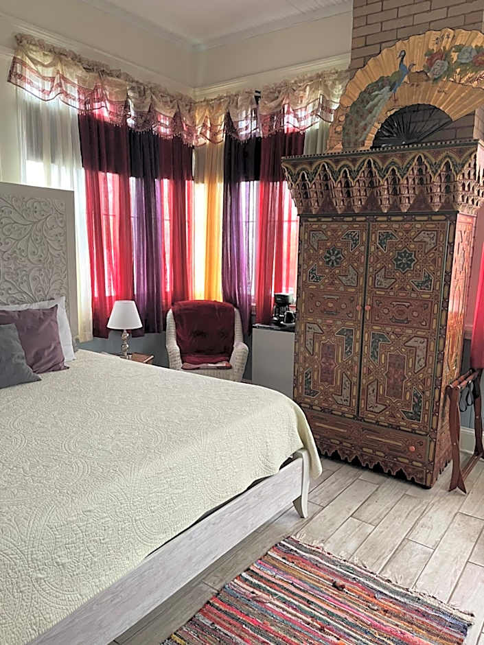 1912 Bed and Breakfast