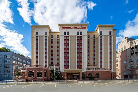 Hampton Inn & Suites Albany-Downtown