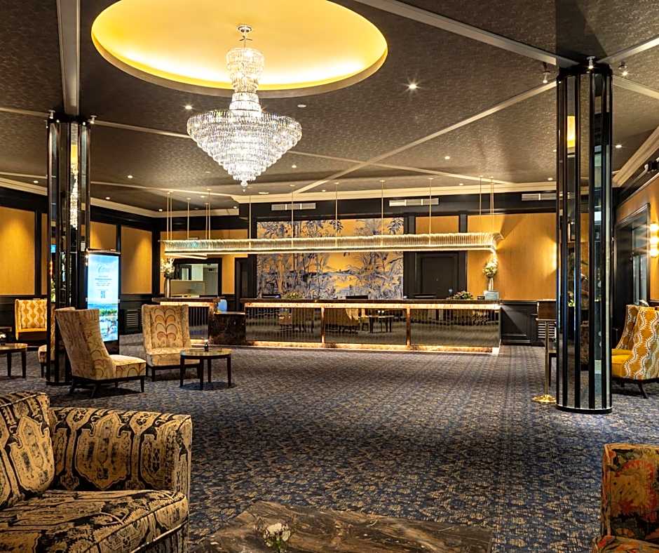 Grand Hotel
