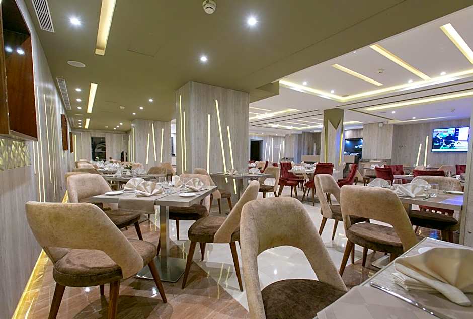 MADAURE HOTEL