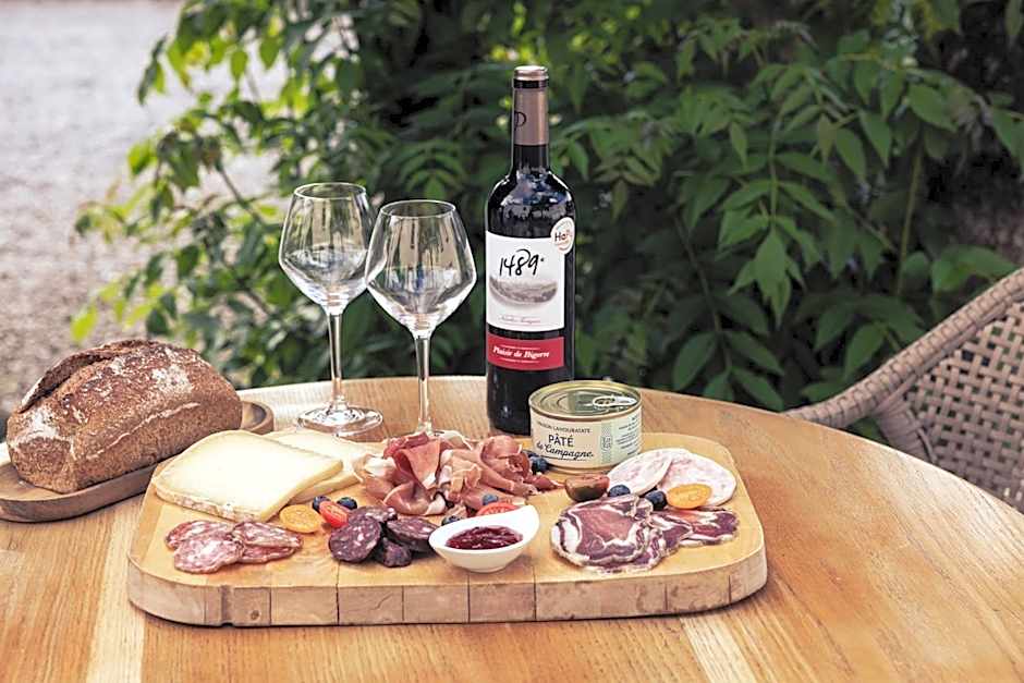 Le Clos du 5 - Appart Hotel Bagneres