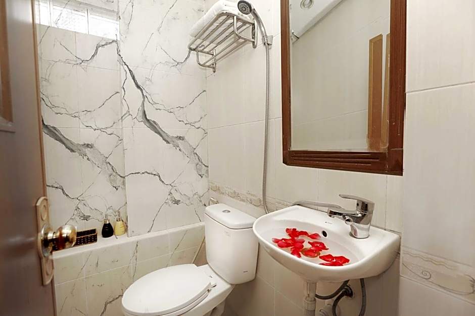 Hanoi Golden Lotus Hotel & Spa