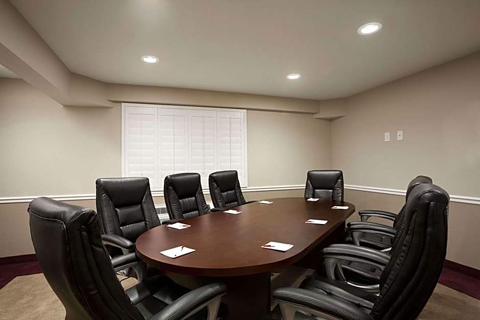 Infinity Inn & Suites