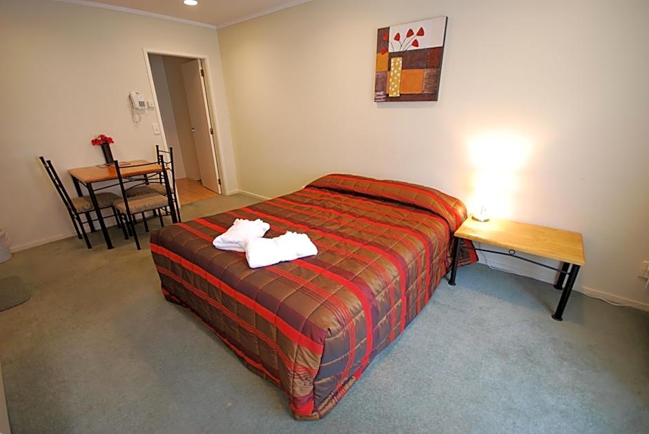 Baden Lodge Motel - PRIVATE SPA Bath