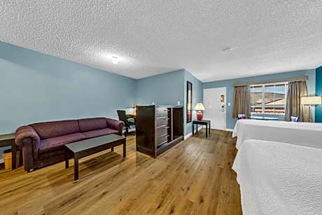 2 Queen Beds Studio Suite Non-Smoking