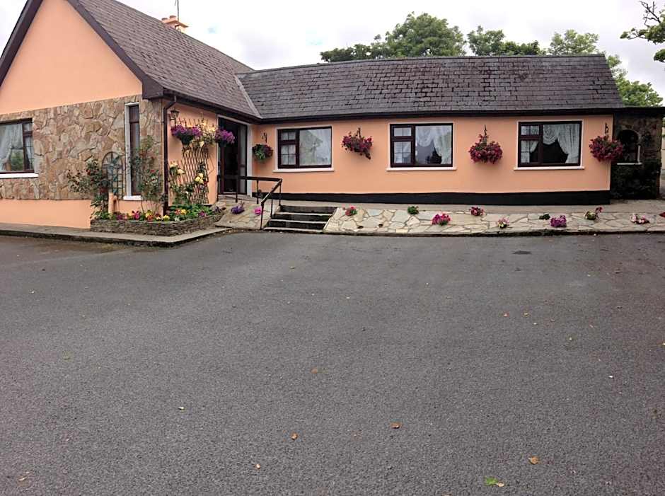 Eriu Lodge